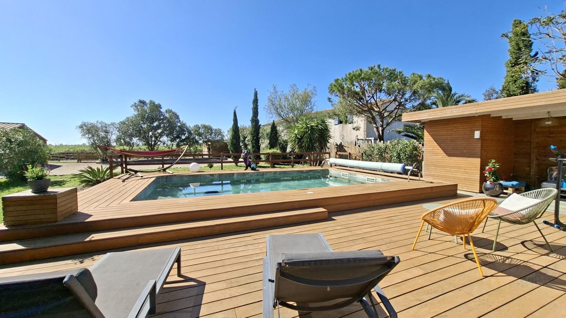House in Saintes-Maries-de-la-Mer, Provence-Alpes-Côte d'Azur, France 3 - 18282295