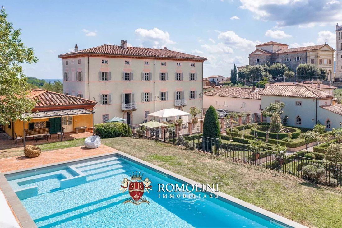 Villa in Historic Center, Lucca, Tuscany 1 - 15665909