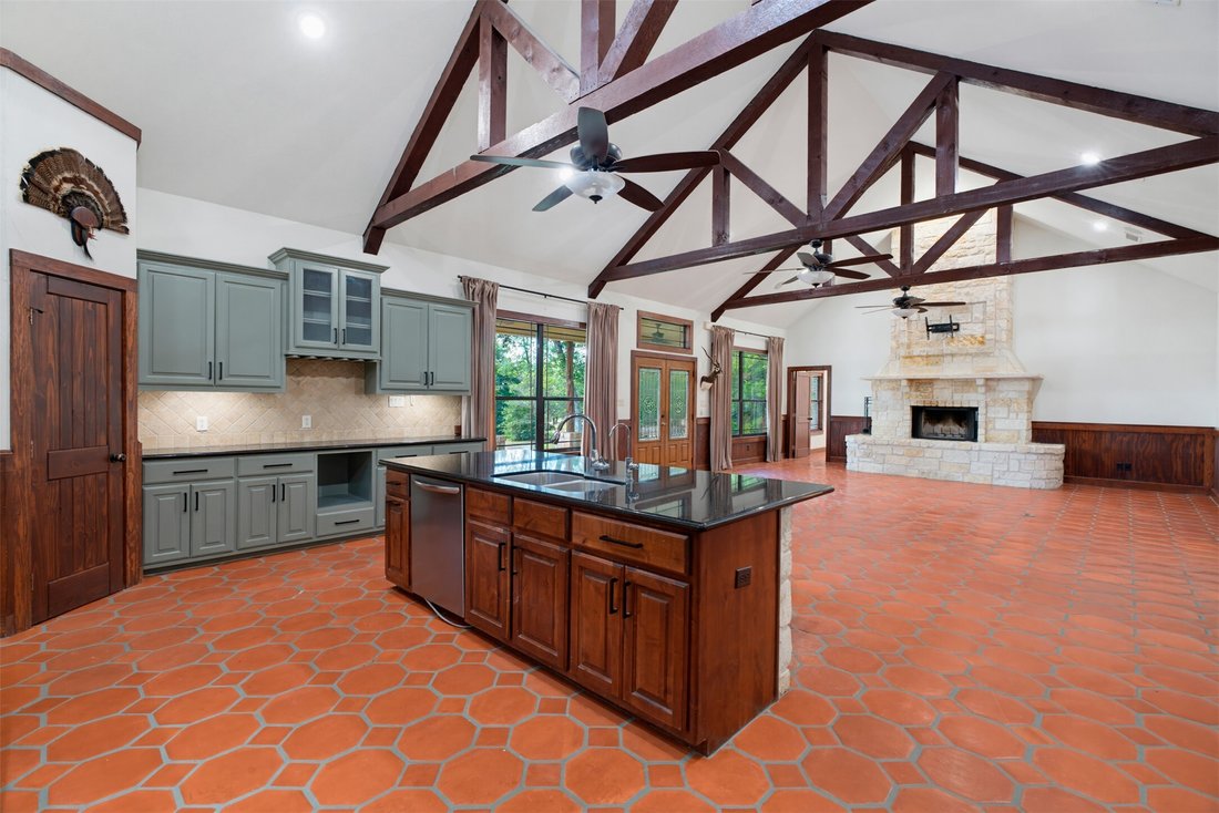 Farm Ranch in Milano, Texas, United States 5 - 18295608