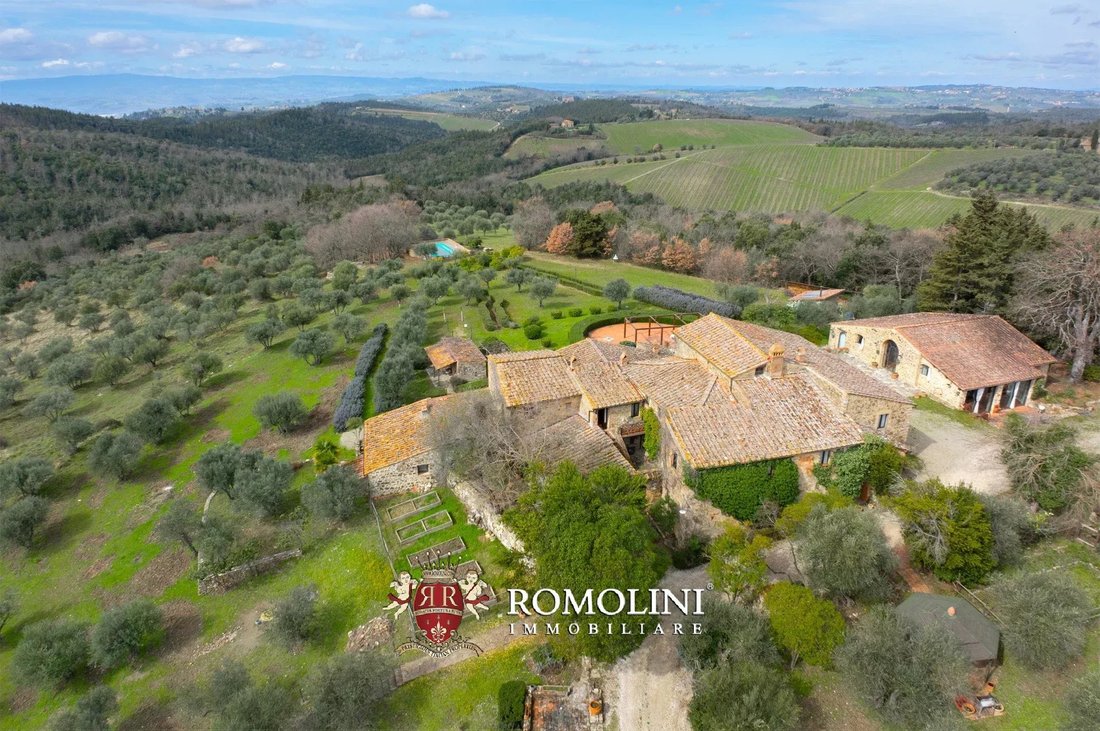 Estate in Castellina in Chianti, Tuscany, Italy 4 - 15663187