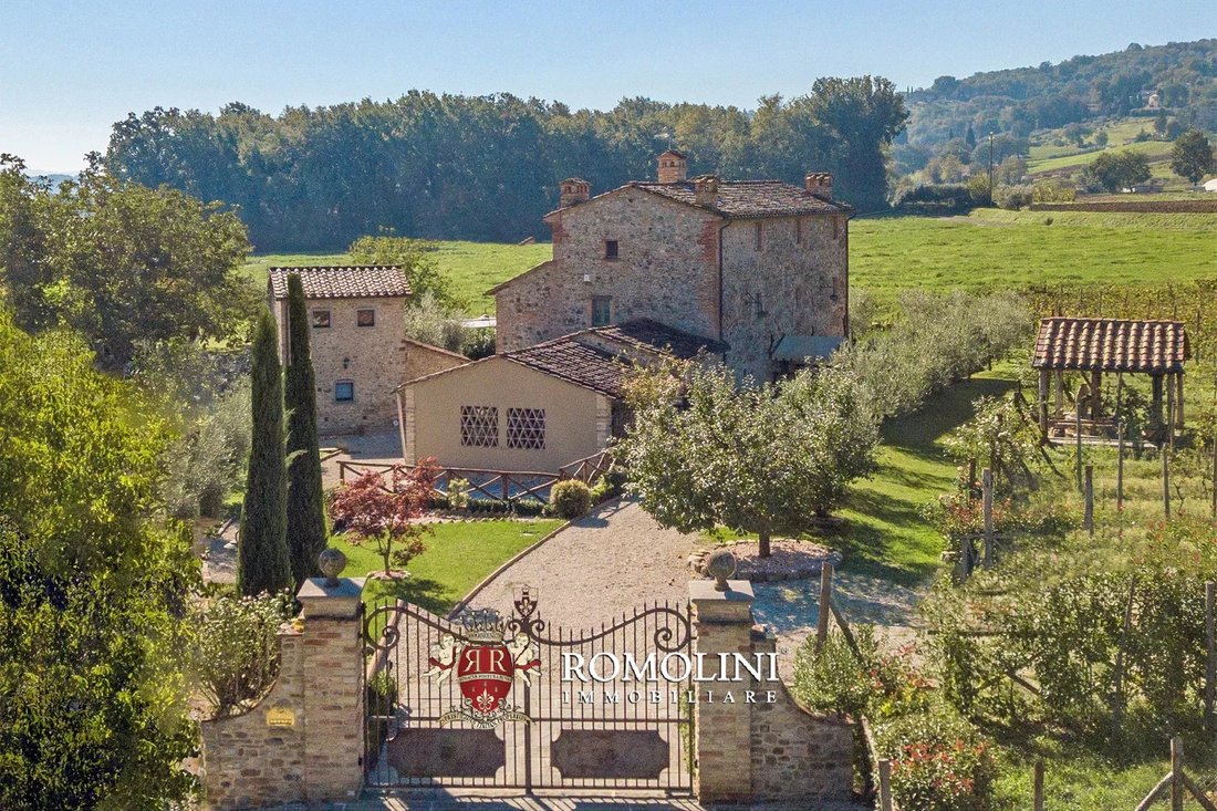 House in Anghiari, Tuscany, Italy 1 - 15663599