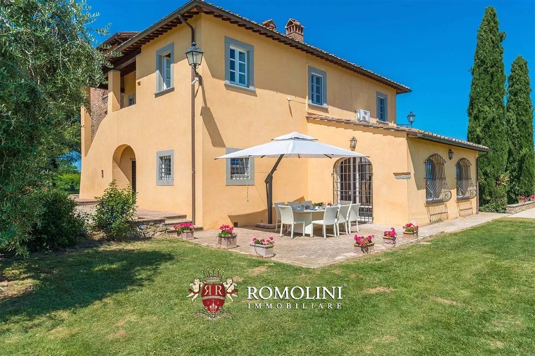 Villa in Monte San Savino, Tuscany, Italy 4 - 15663157