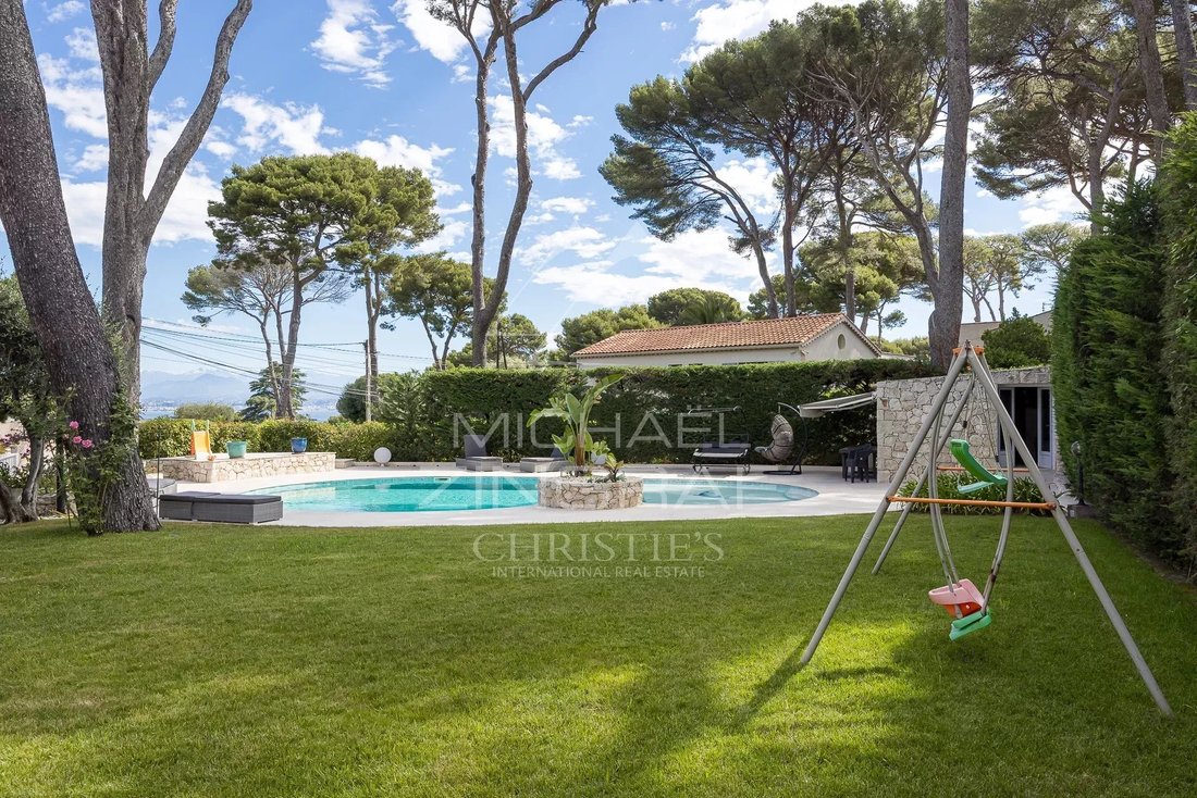Villa in Antibes, Provence-Alpes-Côte d'Azur, France 2 - 18289530