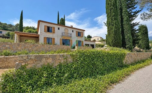 Villa in Grasse, Provence-Alpes-Côte d'Azur, France 1