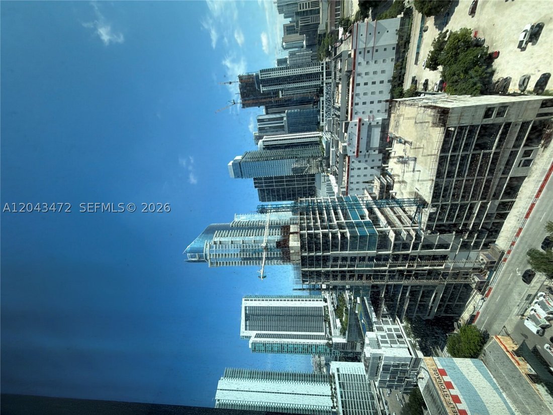 Condo in Miami, Florida, United States 3 - 18280405