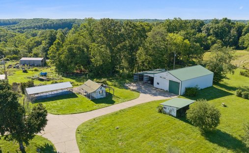House in Charlotte, Tennessee, United States 1