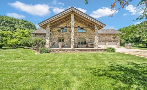House in Milford, Iowa, United States 1