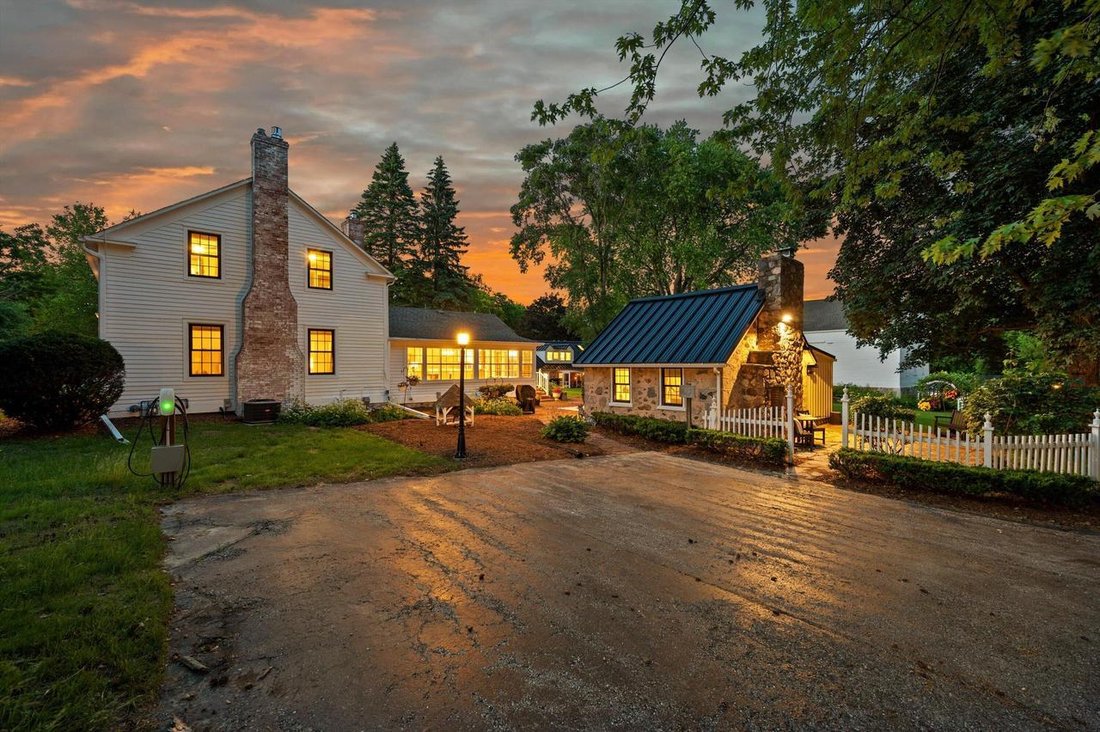 House in Thiensville, Wisconsin, United States 2 - 18288350