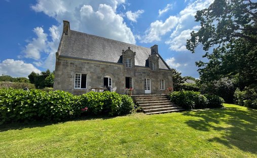 House in Centre Ville, Douarnenez, France 1