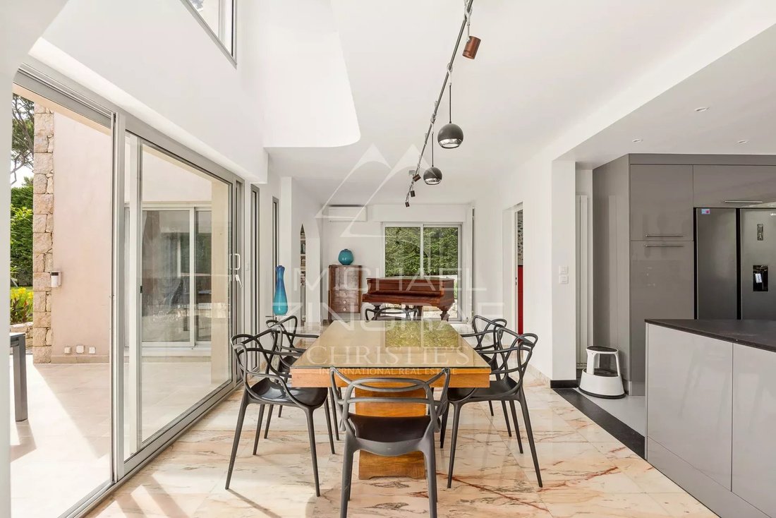 Villa in Antibes, Provence-Alpes-Côte d'Azur, France 5 - 18289530