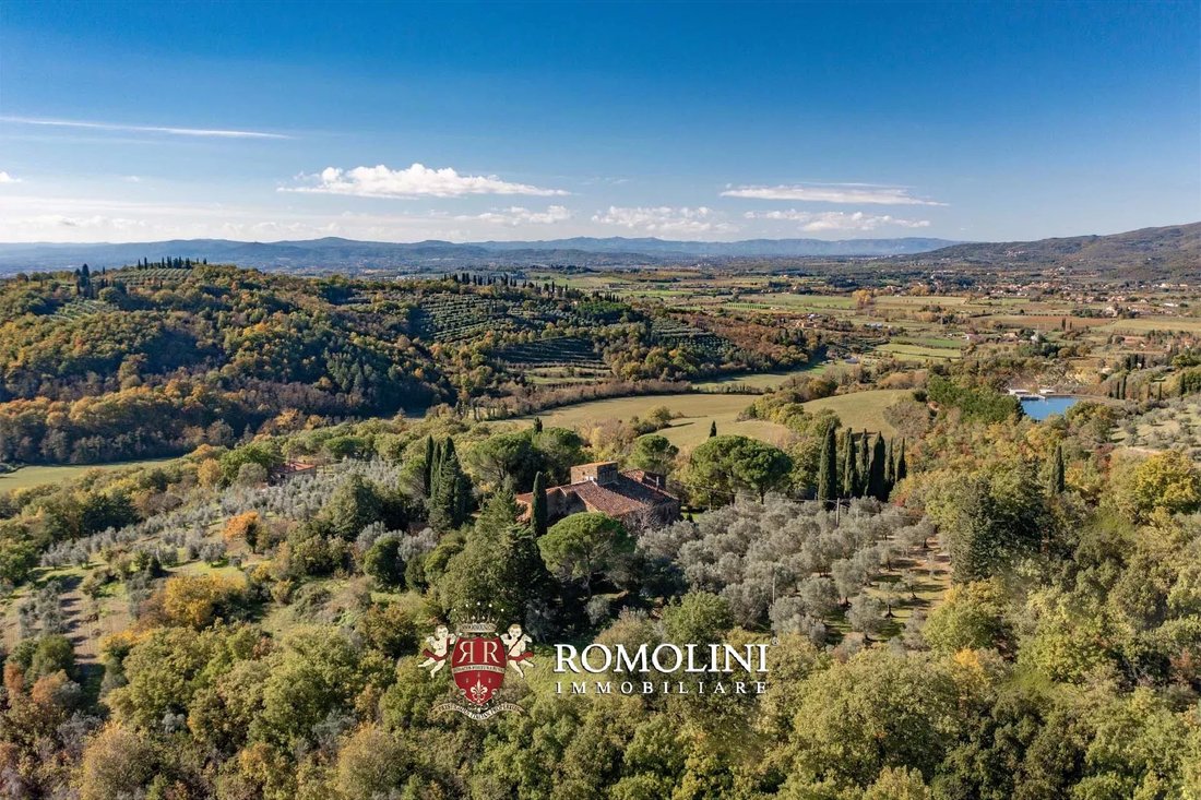 House in Giovi-Puglia-Catona, Arezzo, Tuscany 2 - 15663521