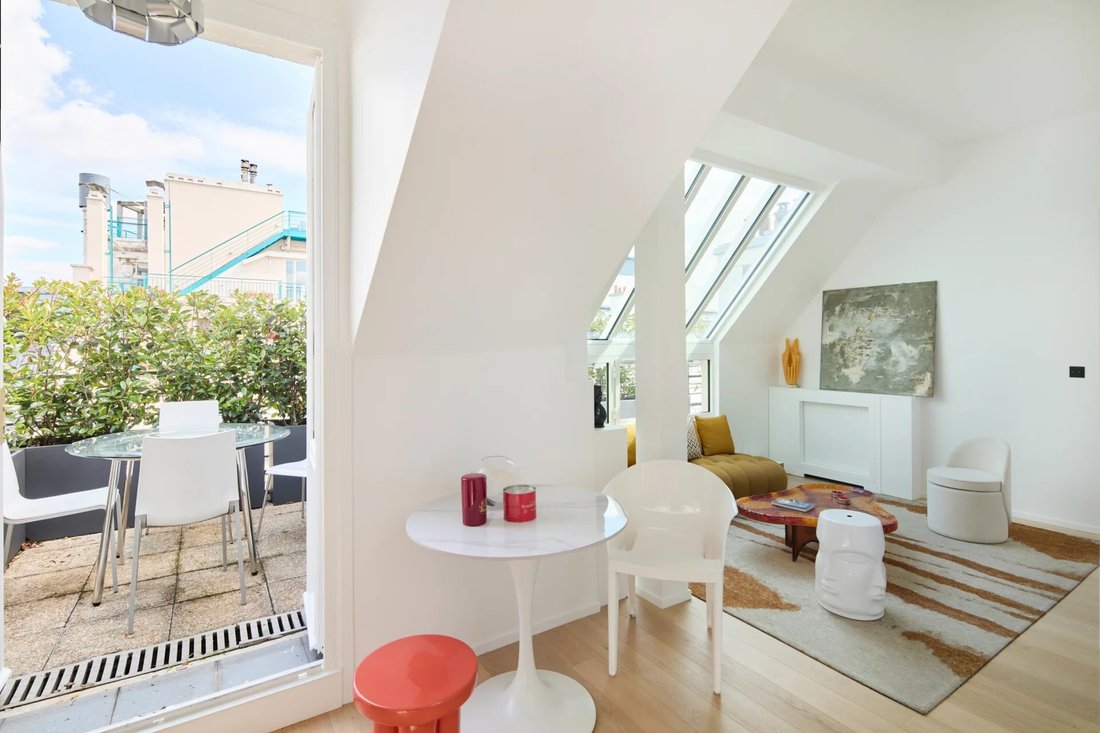 Apartment in Saint Philippe du Roule, Paris 8e Arrondissement, Paris 4 - 18282336