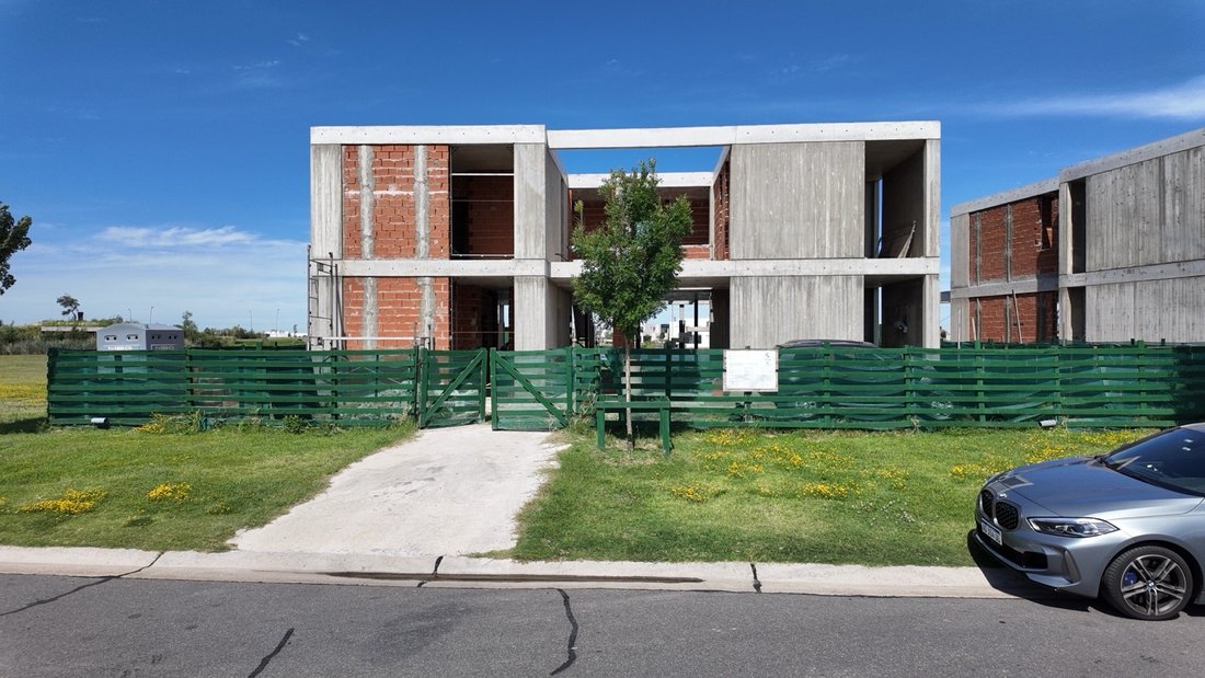House in Belén de Escobar, Buenos Aires Province, Argentina 2 - 18295532