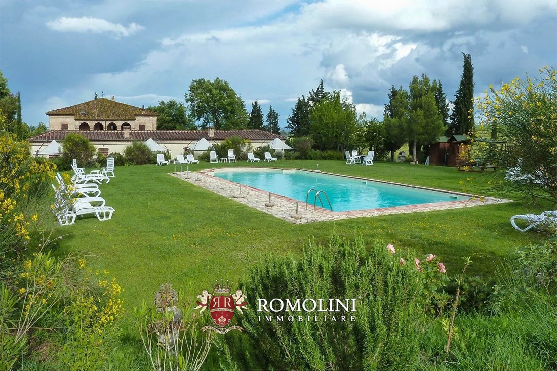 Villa in Monteroni d'Arbia, Tuscany, Italy 4 - 15664778