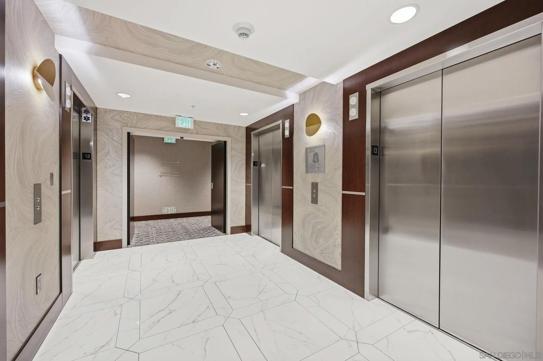 Condo in San Diego, California, United States 3 - 18286384