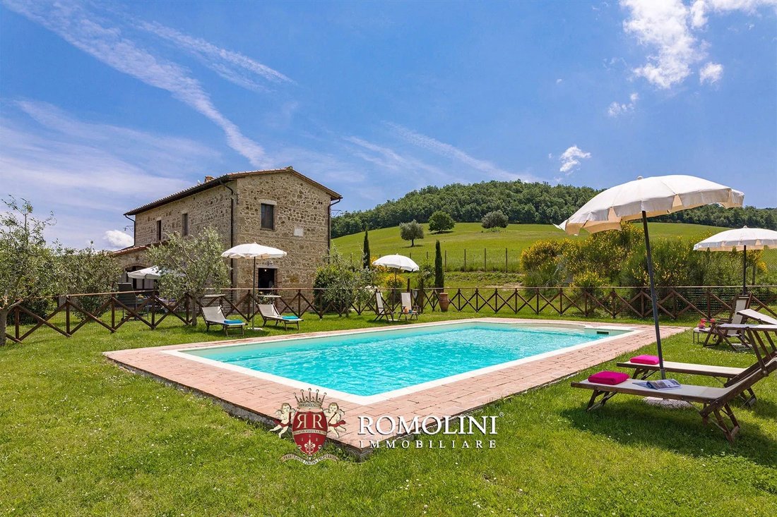 Estate in Pienza, Tuscany, Italy 1 - 15666591