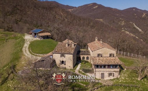 House in Sant'Agata Feltria, Emilia-Romagna, Italy 1
