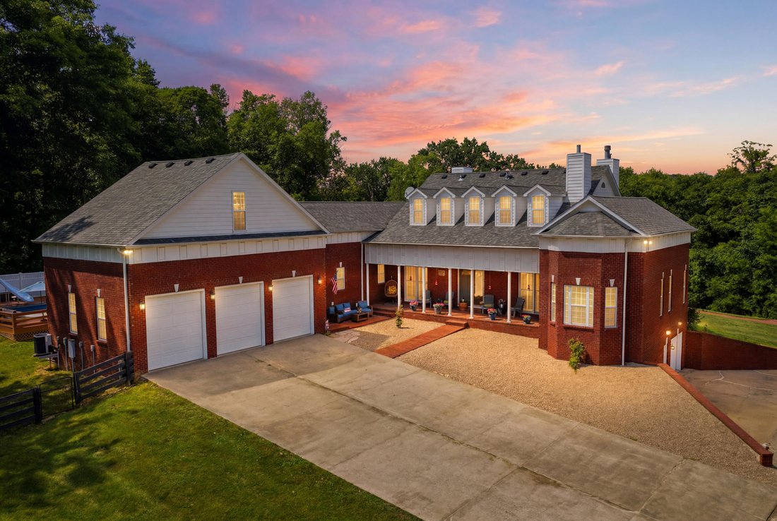 House in Frankfort, Kentucky, United States 1 - 18280742
