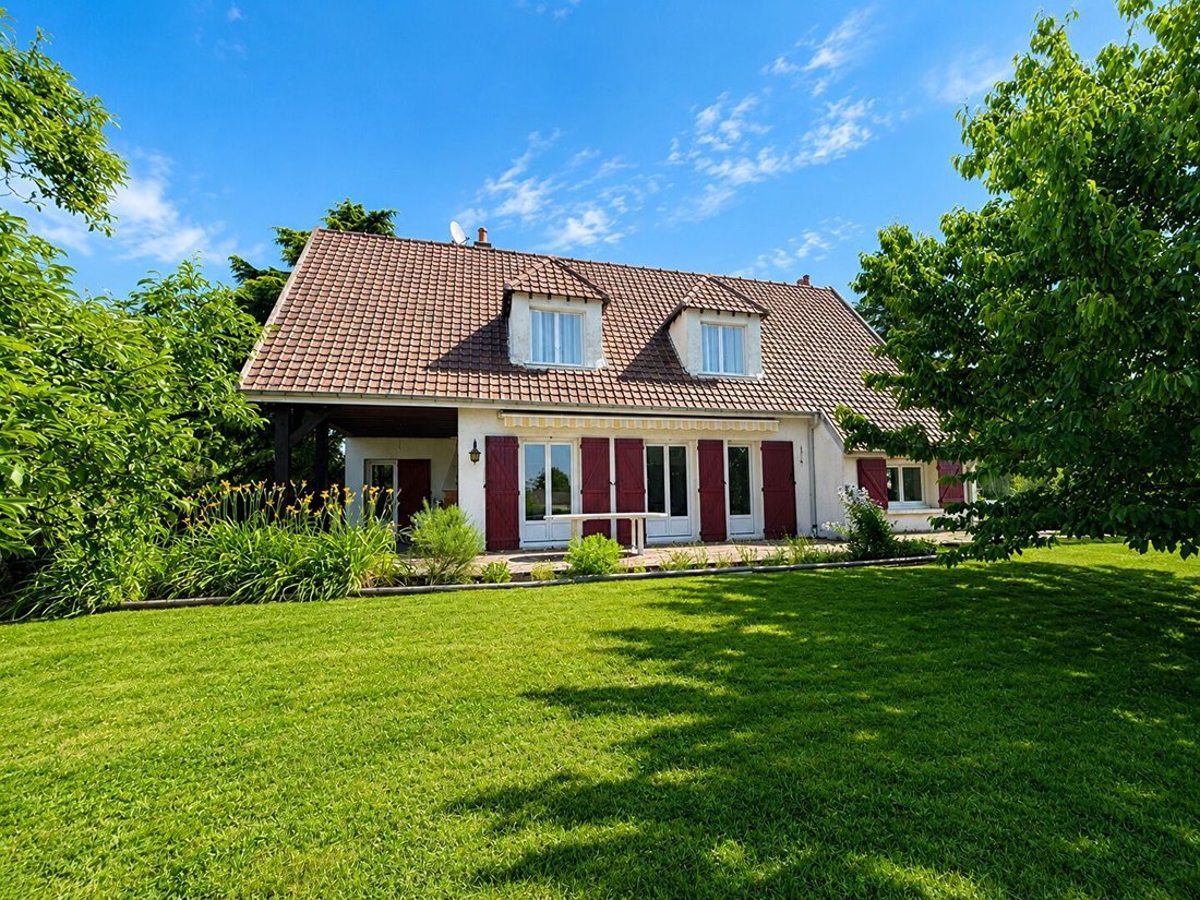 House in Saint-Martin-en-Biere, Ile-de-France, France 1 - 18285044