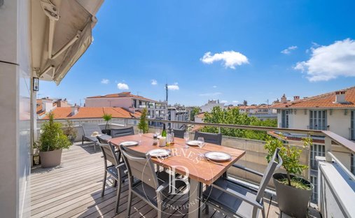 Wohnung in Laval, Antibes, Frankreich 1