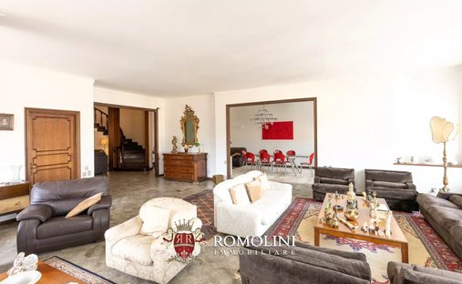 Penthouse in Saione-San Donato-Pescaiola, Arezzo, Tuscany 1