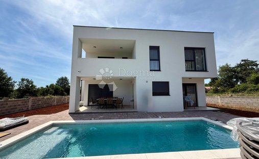 Casa en Loborika, Istria, Croacia 1