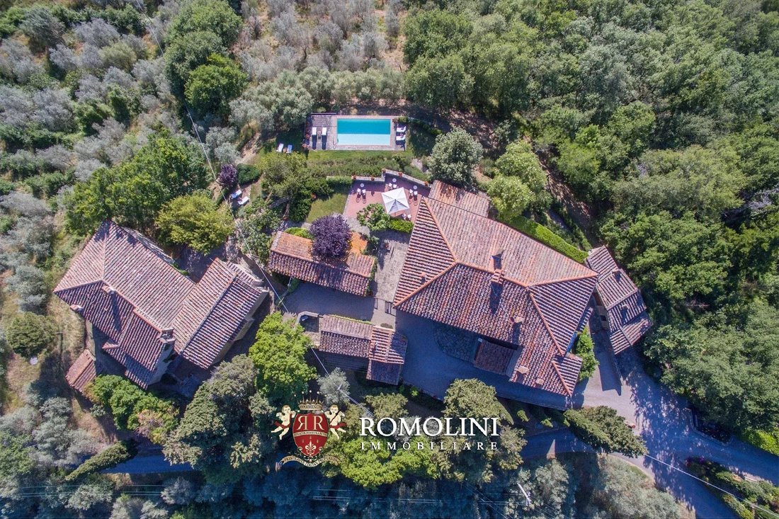 Estate in Castiglion Fiorentino, Tuscany, Italy 3 - 15665073