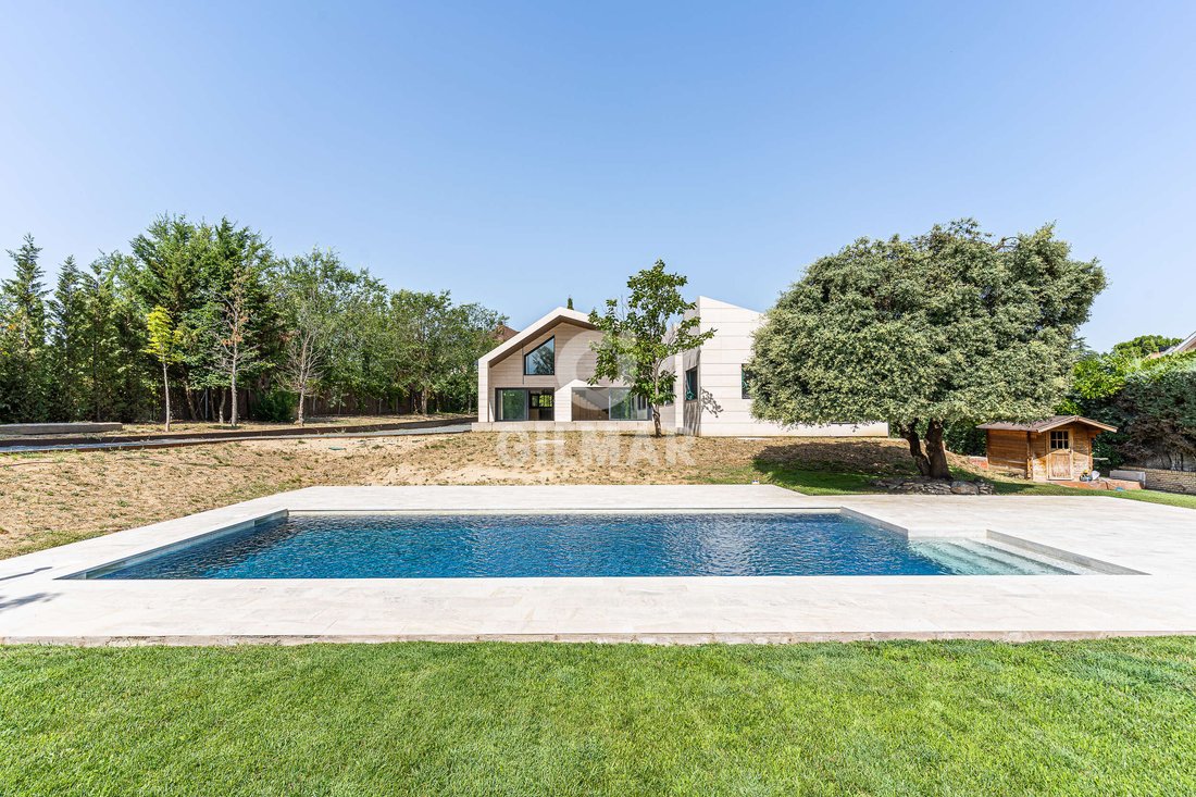 Villa in Somosaguas, Pozuelo de Alarcon, Comunidad de Madrid 5 - 18260422
