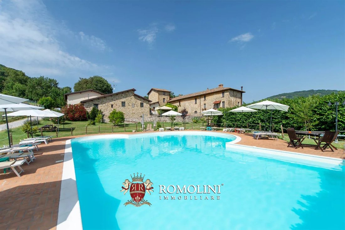 Estate in Umbertide, Umbria, Italy 5 - 15664674