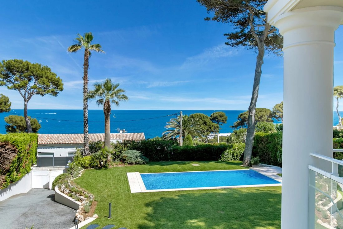 House in Les Cougoulins-Rastines, Antibes, France 2 - 18283222