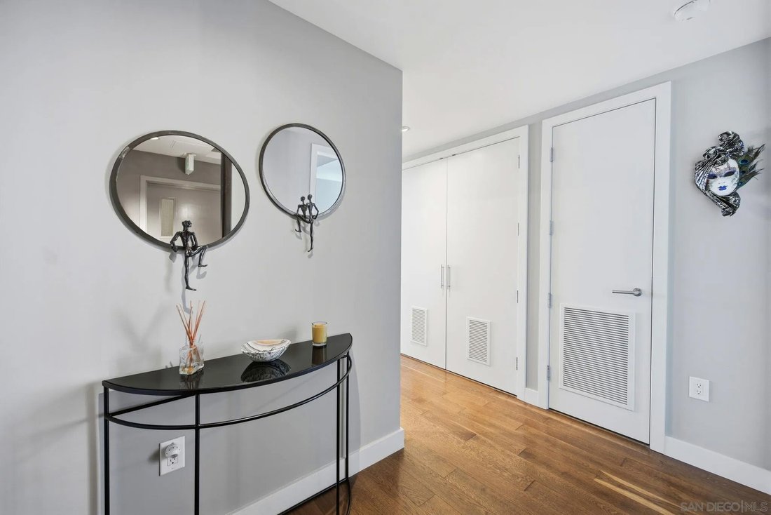 Condo in San Diego, California, United States 5 - 18286384