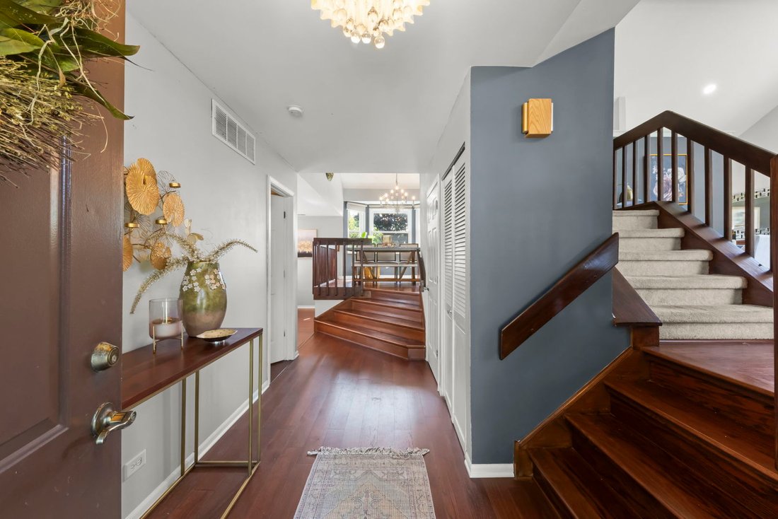 House in Aurora, Illinois, United States 2 - 18285821