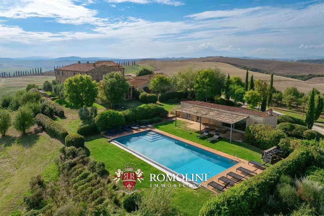 Villa in Asciano, Tuscany, Italy 3 - 15665913