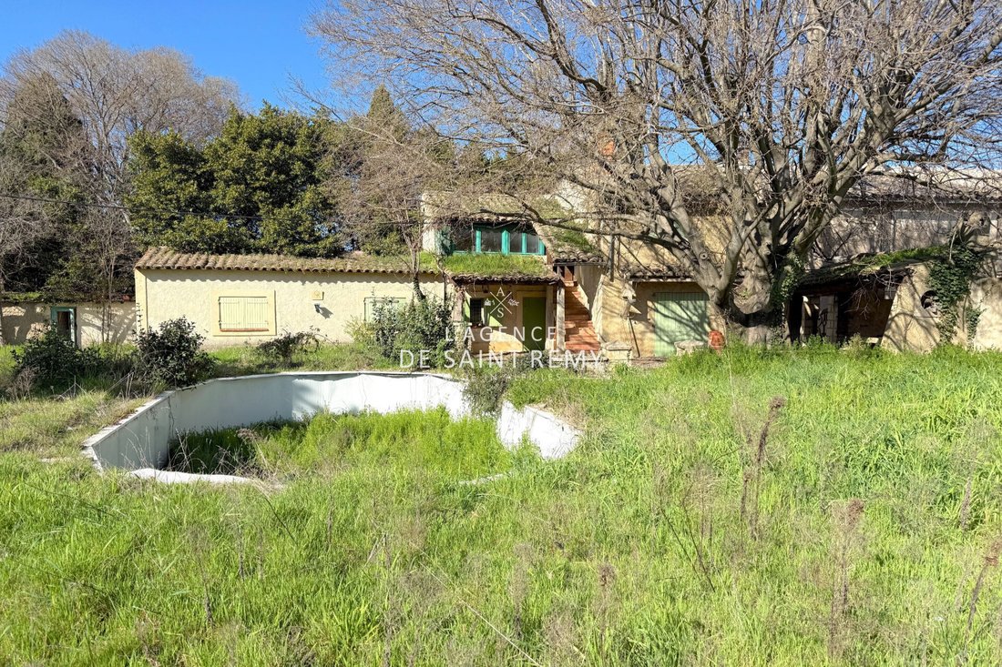 Villa in Saint-Rémy-de-Provence, Provence-Alpes-Côte d'Azur, France 3 - 18282074