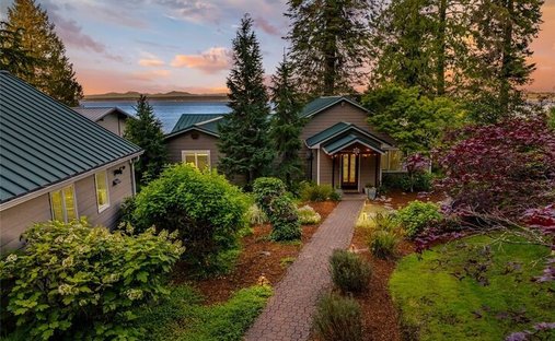 House in Kingston, Washington, United States 1