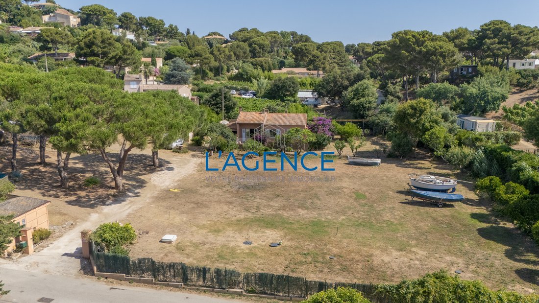 Villa in Hyeres, Provence-Alpes-Côte d'Azur, France 4 - 18285024