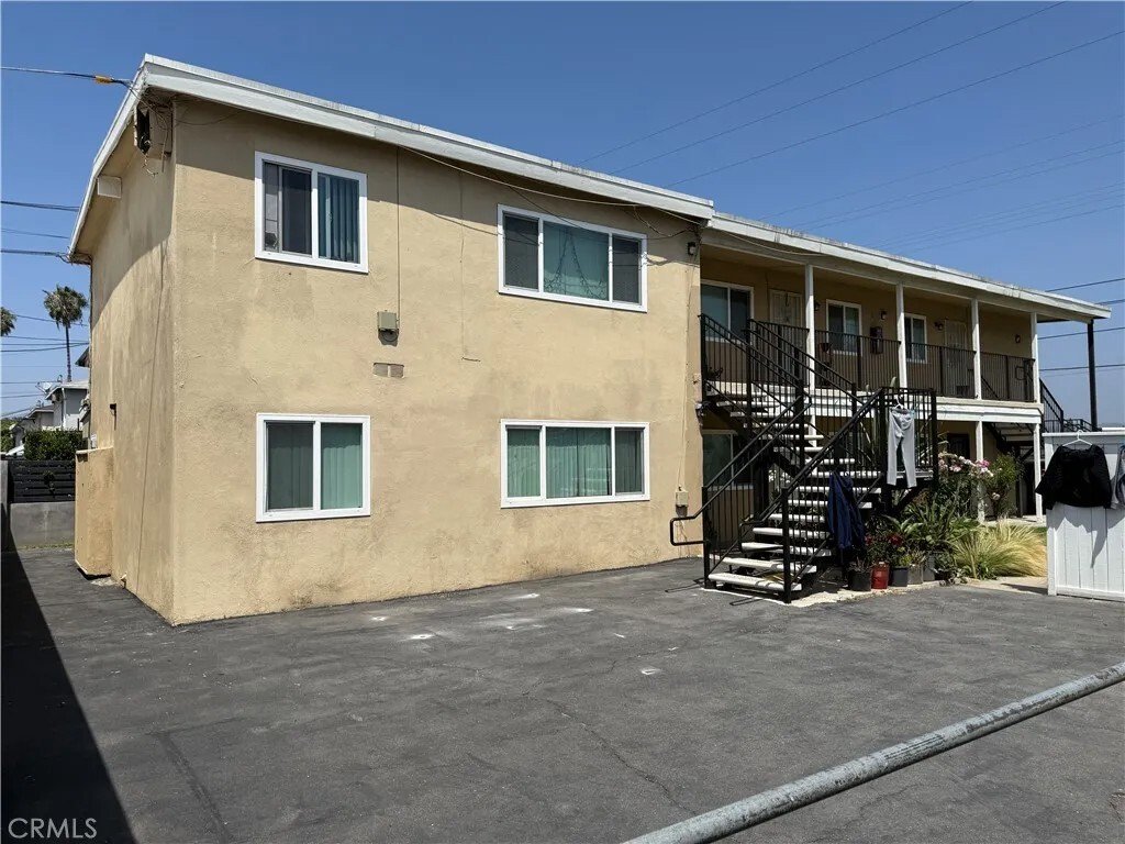 Fullerton, California, United States 5 - 17972344