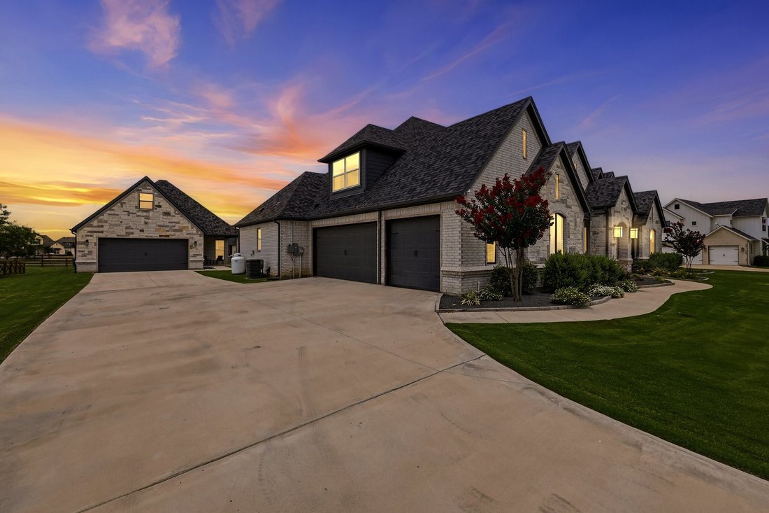 House in Lantana, Texas, United States 3 - 18281383