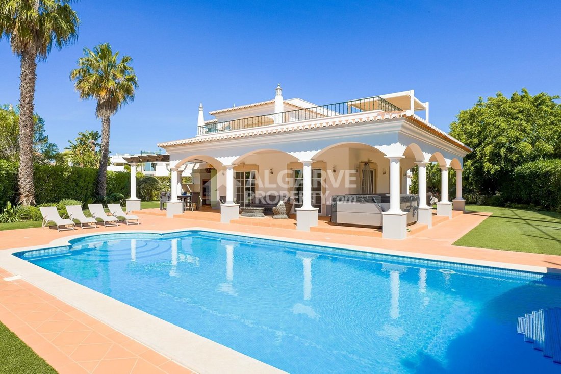 Villa in Vilamoura, Quarteira, Algarve 1 - 18289940