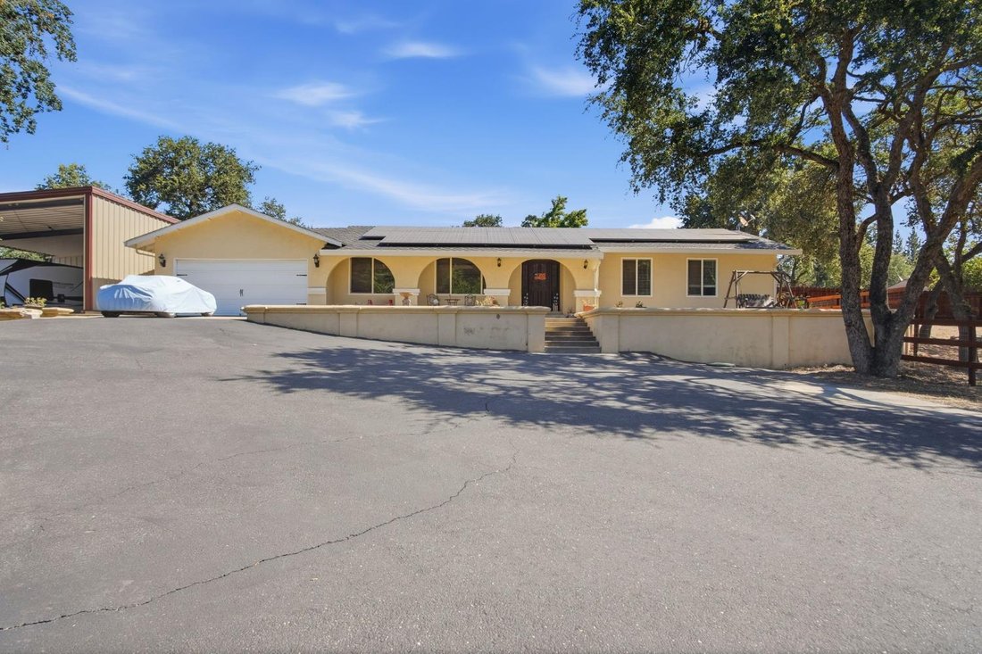 House in Oakdale, California, United States 1 - 18288850