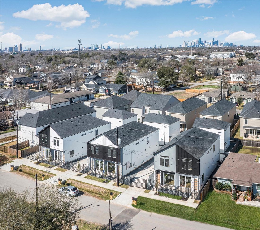 Houston, Texas, United States 5 - 18292340