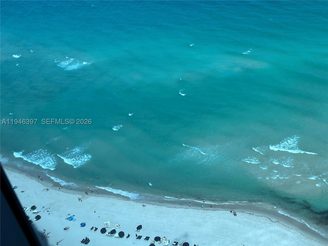 Condominio en Sunny Isles Beach, Florida, Estados Unidos 1 - 16947349