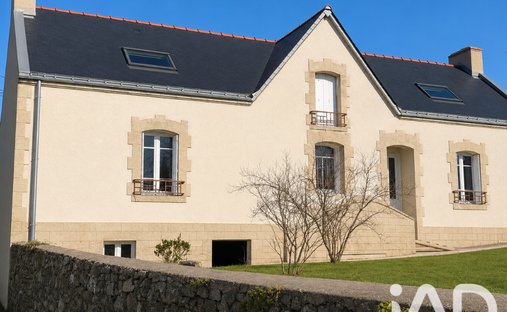 House in Locmiquelic, Brittany, France 1