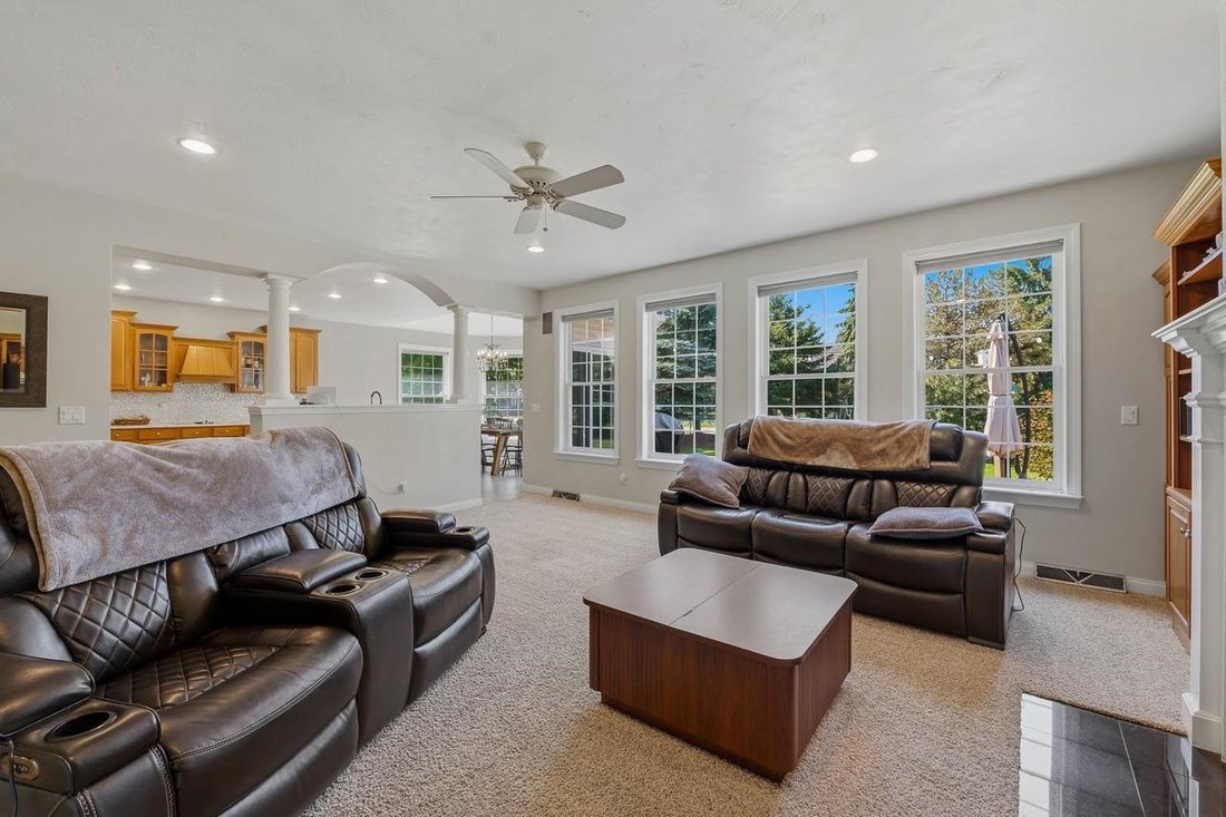House in Oshkosh, Wisconsin, United States 5 - 18280015