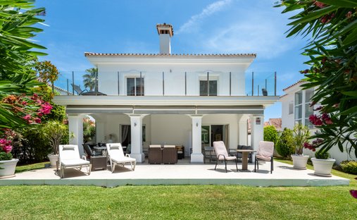 Villa a Estepona, Andalusia, Spagna 1