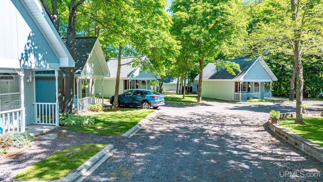 Apartment in Calumet Township, Michigan, United States 3 - 18283226