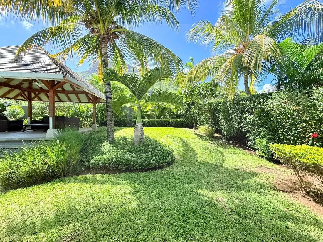 Villa in Black River, Rivière Noire District, Mauritius 4 - 18293677