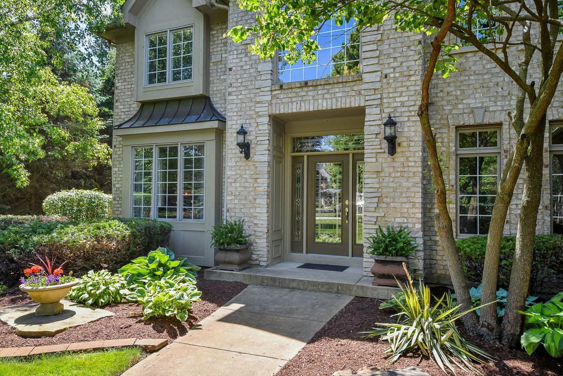 House in Campton Hills, Illinois, United States 2 - 18294040