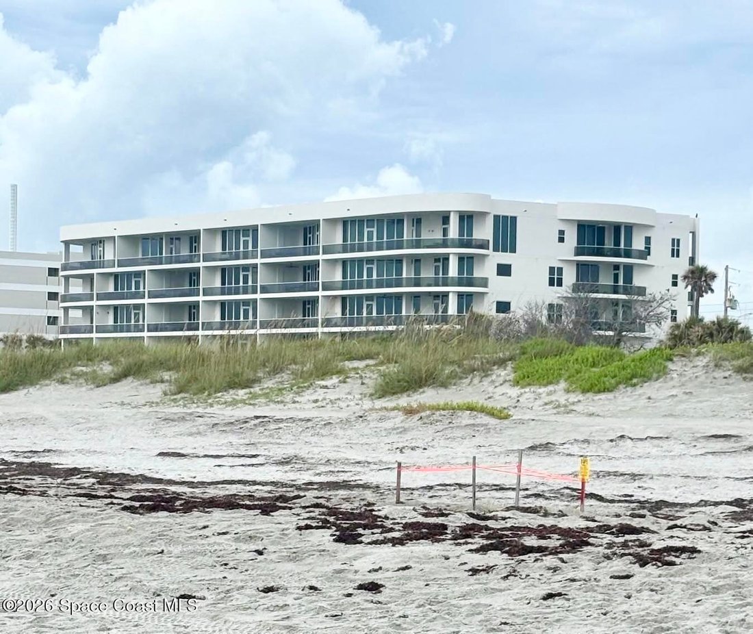 Condo in Cocoa Beach, Florida, United States 3 - 18131997