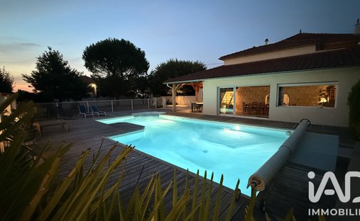 Casa a Combray-Neubourg-Le Marclet, Riorges, Francia 1